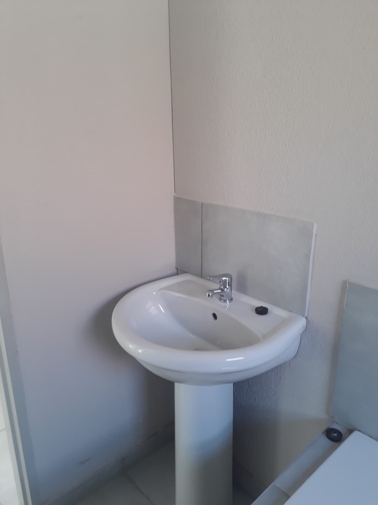 Basin polished and streak-free